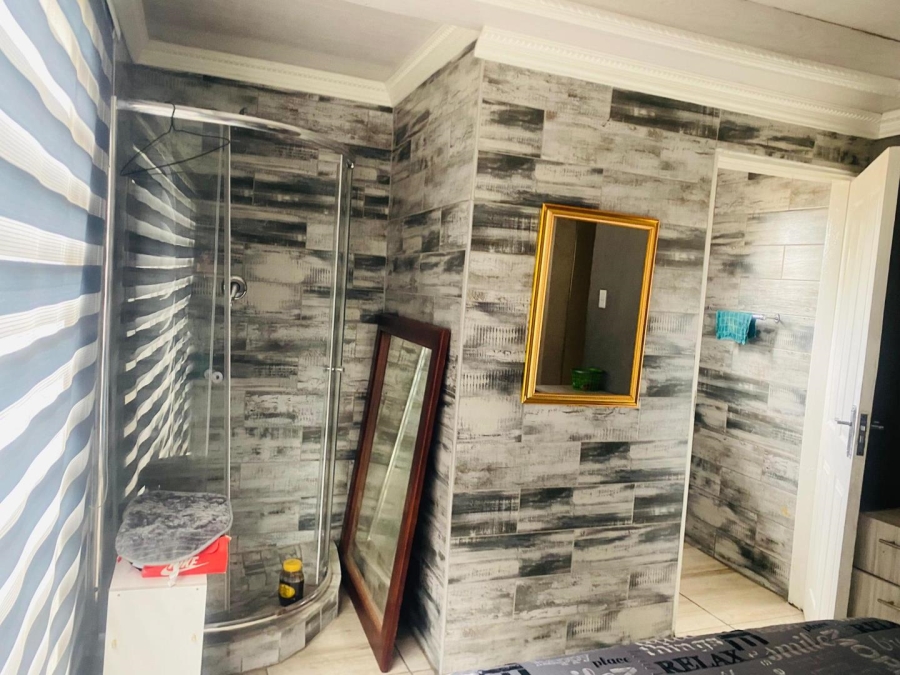 6 Bedroom Property for Sale in Zamdela Free State